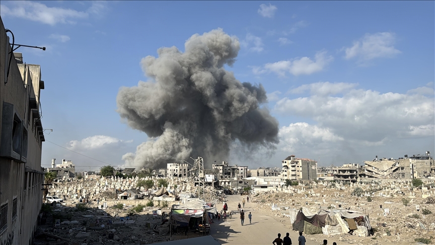 Israeli bombardments continue displacing entire families in Gaza: UN agency
