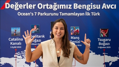 Okyanus Yedilisi'ni tamamlayan ilk Türk yüzücü Bengisu Avcı, basınla buluştu