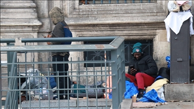 More than 2,000 children sleep on streets across France: UNICEF
