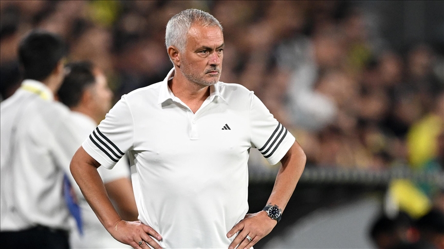 Fenerbahce sack coach Jose Mourinho