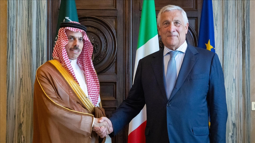 السعودية وإيطاليا ترفضان تهجير الفلسطينيين وتدعوان لوقف الحرب بغزة