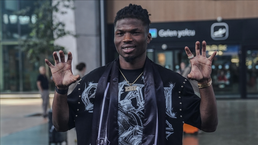 Beşiktaş'ın yeni transferi El Bilal Toure, bol gollü bir sezon istiyor