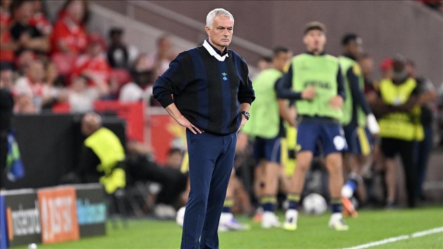 Fenerbahçe ndan rrugët me trajnerin portugez Jose Mourinho