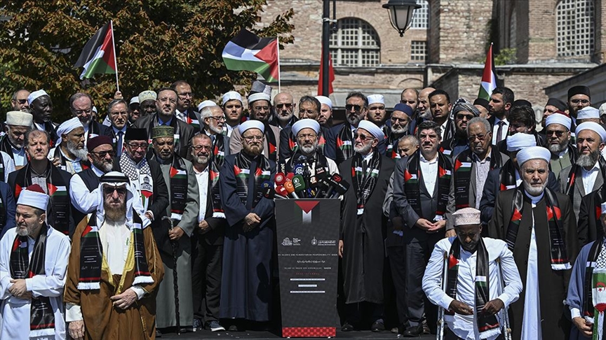 "İslami ve İnsani Bir Sorumluluk: Gazze" konferansı Ayasofya'da sona erdi