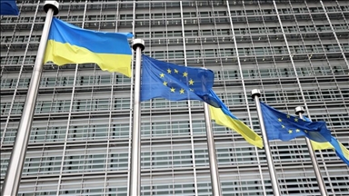EU to close defense gaps by 2030, make sure Ukraine has 'ironclad security guarantees,' says Von der Leyen