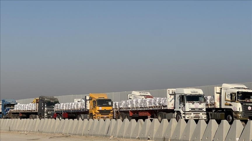 L’UNRWA affirme que ses entrepôts en Égypte et en Jordanie sont prêts à envoyer 6 000 camions d’aide vers Gaza