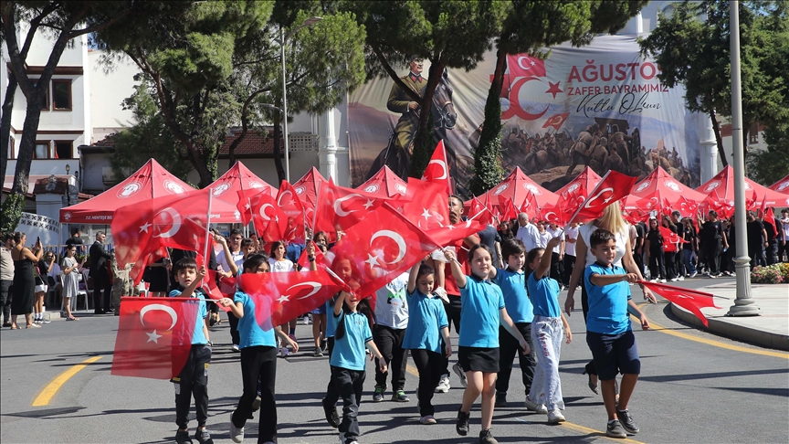 30 Ağustos Zafer Bayramı kutlanıyor