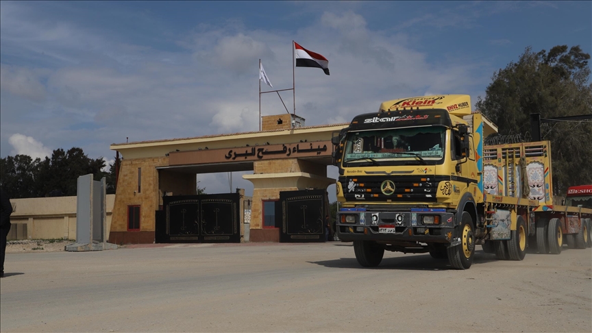 إعلام مصري: وفد أمريكي يصل مطار العريش تمهيدا لزيارة معبر رفح