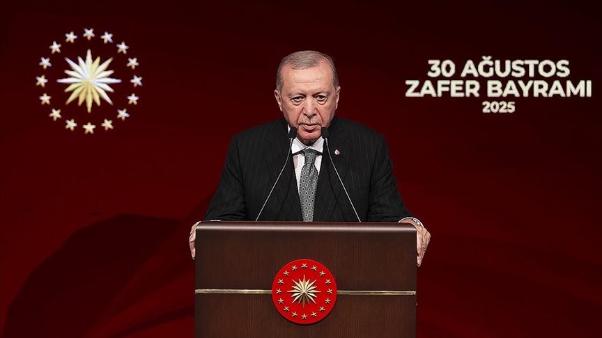 Cumhurbaşkanı Erdoğan: İçinde bulunduğumuz asrı, Türkiye Yüzyılı yapana kadar durmadan çalışacağız