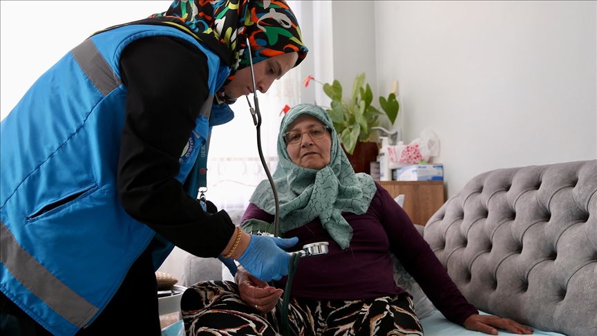 Kocaeli'de "özel" hastalar evden çıkmadan sağlık hizmeti alıyor
