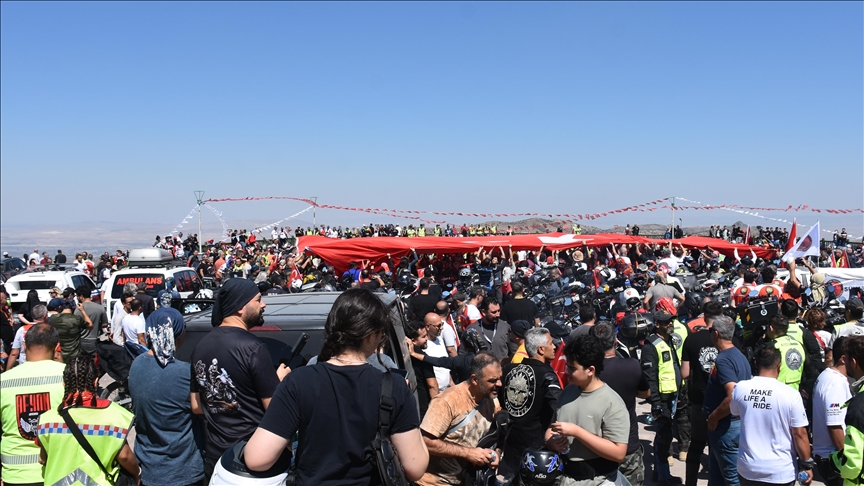 Afyonkarahisar'da bin motosiklet gönüllüsü "Süvarinin izinden" etkinliği için buluştu