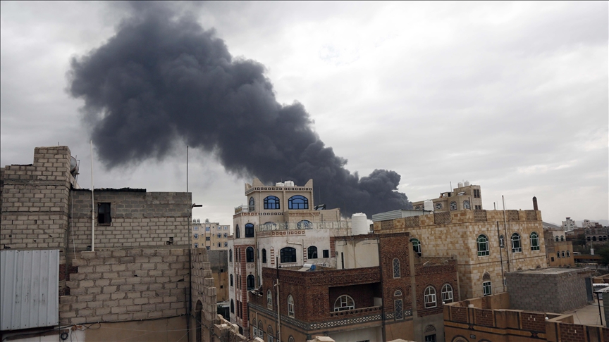 Yémen : les Houthis avertissent qu’Israël « ne restera pas impuni » après les frappes sur Sanaa