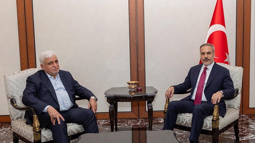 فيدان يلتقي رئيس الحشد الشعبي العراقي في أنقرة