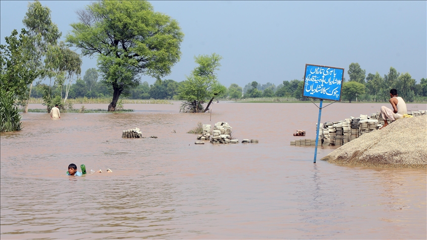 Raging floods continue to batter Pakistan as death toll jumps to 30