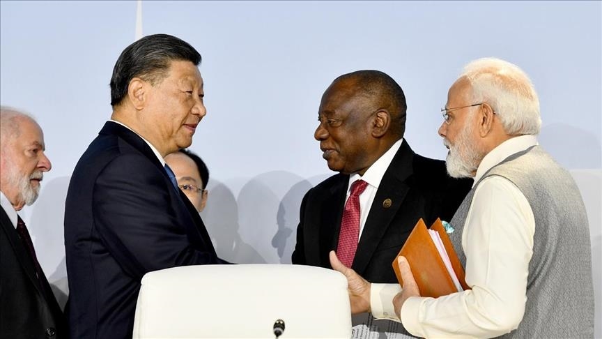 Xi naglasio "strateške, dugoročne" veze s Indijom, Modi obećao saradnju s Kinom