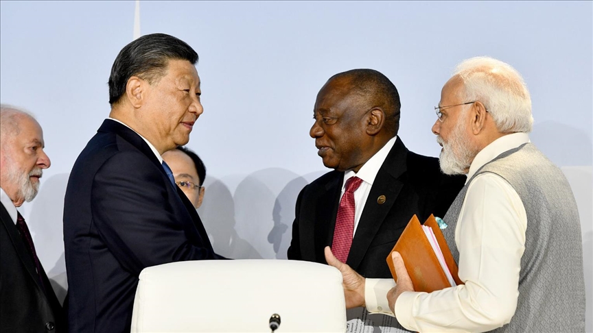 China’s Xi meets Modi amid US tariffs on Indian goods