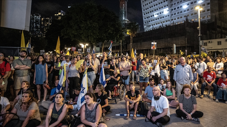 Israeli students block main highway in Tel Aviv to demand Gaza hostage deal