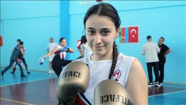 Milli sporcusu İdilnur, baba mirasını Avrupa'da zirveye taşımak için çalışıyor