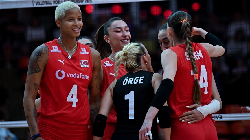 A Milli Kadın Voleybol Takımı, 2025 FIVB Dünya Şampiyonası'nda çeyrek finale yükseldi