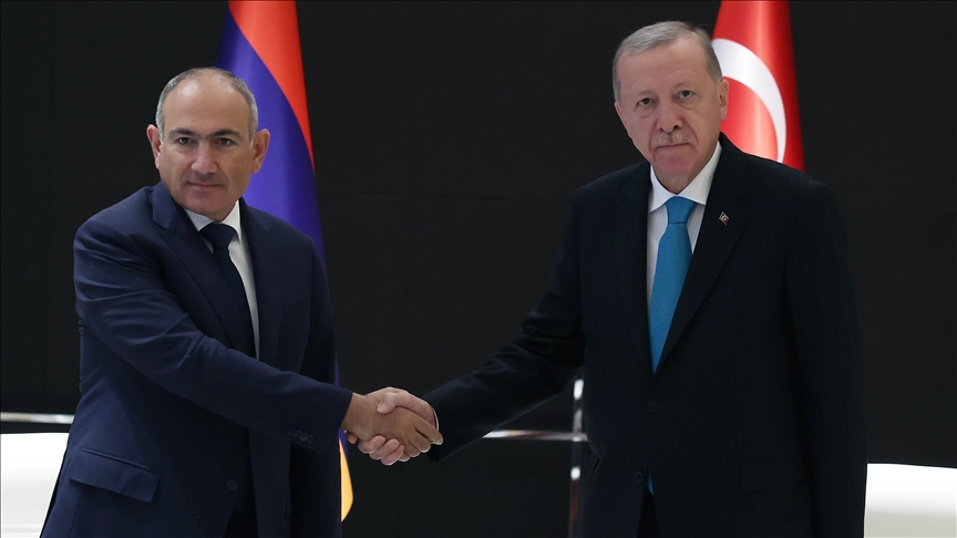 Erdogan reçoit le premier ministre Pashinyan, en marge du sommet de l'OCS en Chine