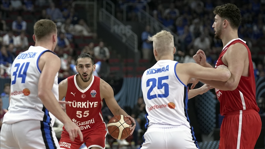 Türkiye, Avrupa Basketbol Şampiyonası’nda gruplarda 4’te 4 yaptı