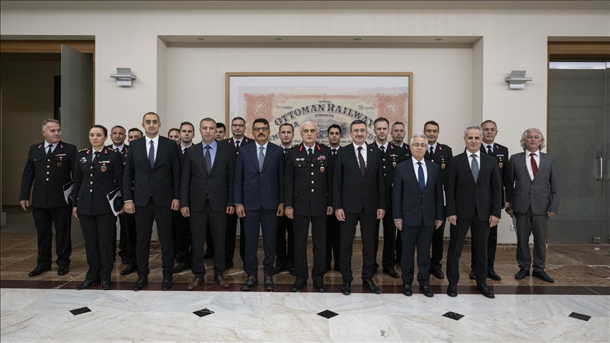 Jandarma personeli SPK'den "finansal güvenlik" sertifikalarını aldı