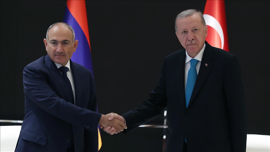 Turski predsjednik s armenskim premijerom razgovarao o miru na Južnom Kavkazu