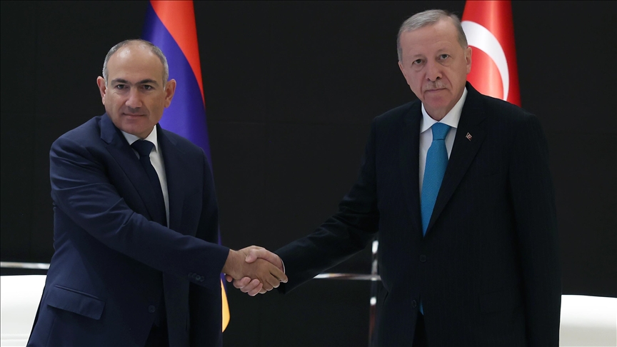 Turkish president discusses South Caucasus peace with Armenian premier