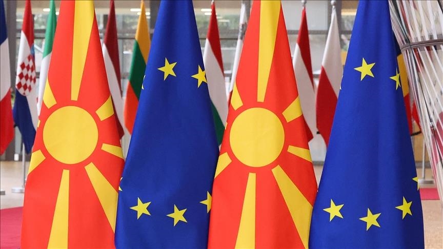 ЕУ ги ослободи средствата од првата транша за Северна Македонија