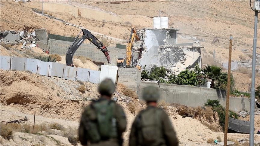 الجيش الإسرائيلي يهدم منزلا فلسطينيا ومنشأة زراعية بالضفة