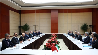 الرئيس أردوغان يلتقي نظيره الإيراني على هامش قمة شنغهاي 