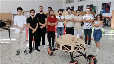 Geleceğin mühendisleri ürettikleri kara araçlarıyla TEKNOFEST'te derece peşinde