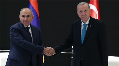 Turkish president discusses South Caucasus peace with Armenian premier