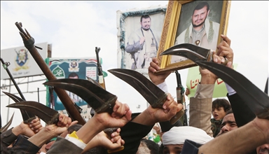 Thousands of Yemenis hold mass funeral for Houthi ministers killed in Israeli strike