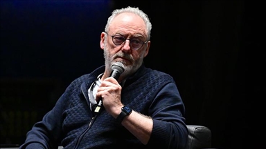 Aktori irlandez, Liam Cunningham: Si një qenie njerëzore, nuk e pranoj atë që po u bëhet palestinezëve