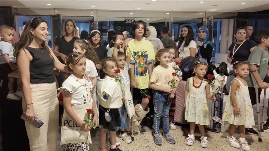 إجلاء 8 أطفال مصابين من غزة إلى لبنان لتلقي العلاج