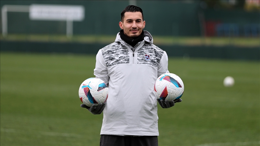Trabzonspor, kaleci Uğurcan Çakır'ın Galatasaray'a transferini duyurdu