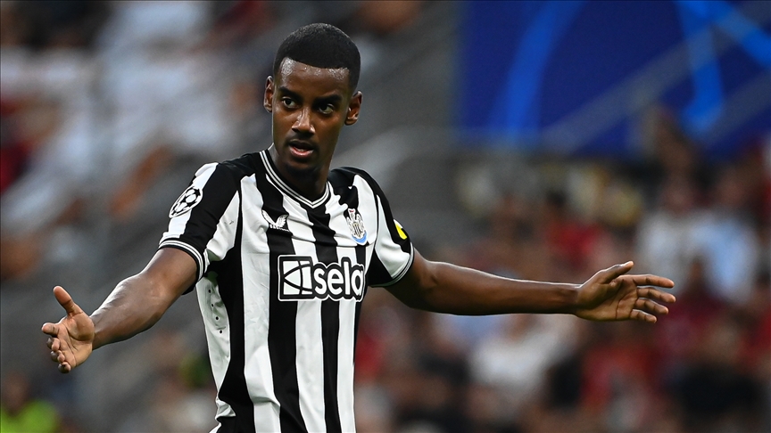 Liverpool, rekor transfer bedeliyle Isak'ı kadrosuna kattı
