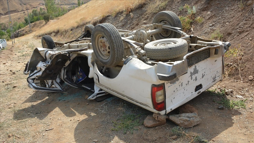 Li Hekariyê pîkap welgeriya şarampolê û 2 kes tê da mirin, kesek birîndar bû