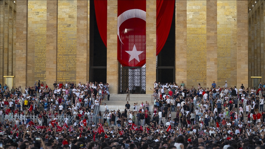 Anıtkabir 30 Ağustos'ta 630 bini aşkın ziyaretçiyi ağırladı