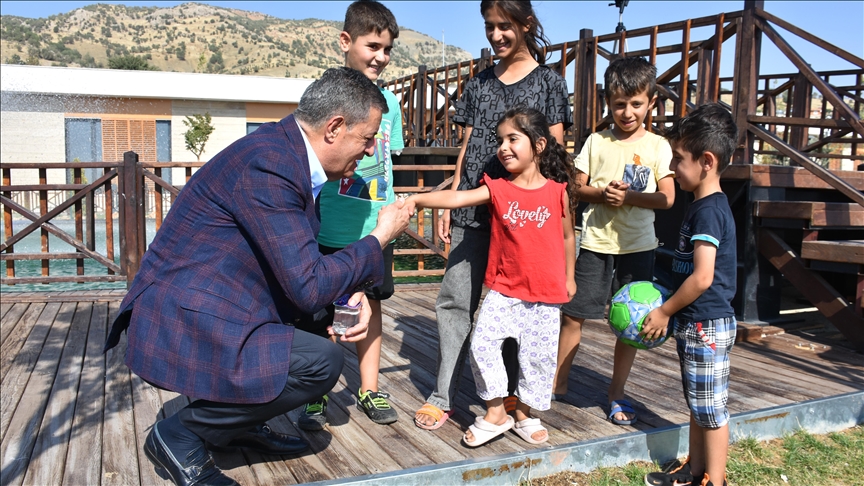 Şirnexî li Baxçeyê Gel bêhna xwe didin