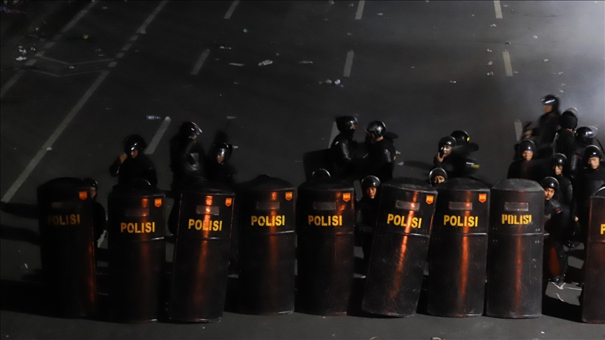 Calm slowly returns to Indonesian capital under tight security after weeklong protests