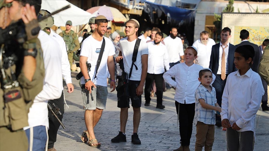 الضفة.. مستوطنون إسرائيليون يستولون على منزل فلسطيني بالخليل