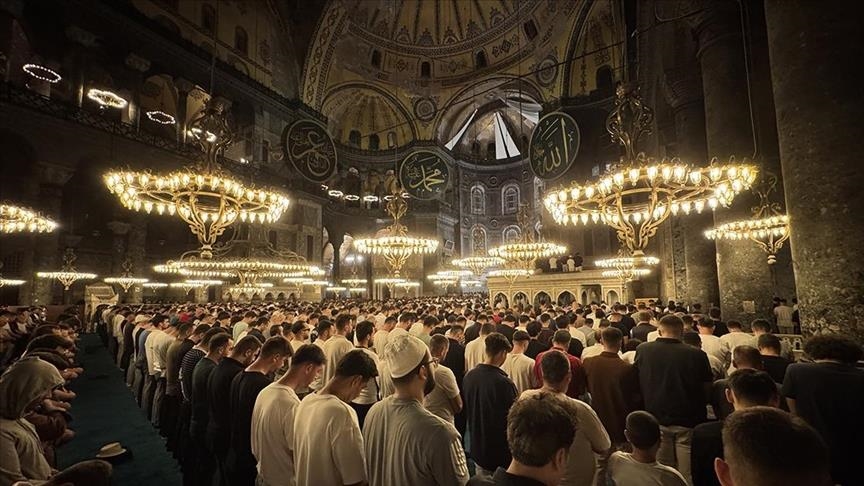 Li Rojhilat û Başûrê Rojhilat Qendîla Mewlûdê hat îdraqkirin