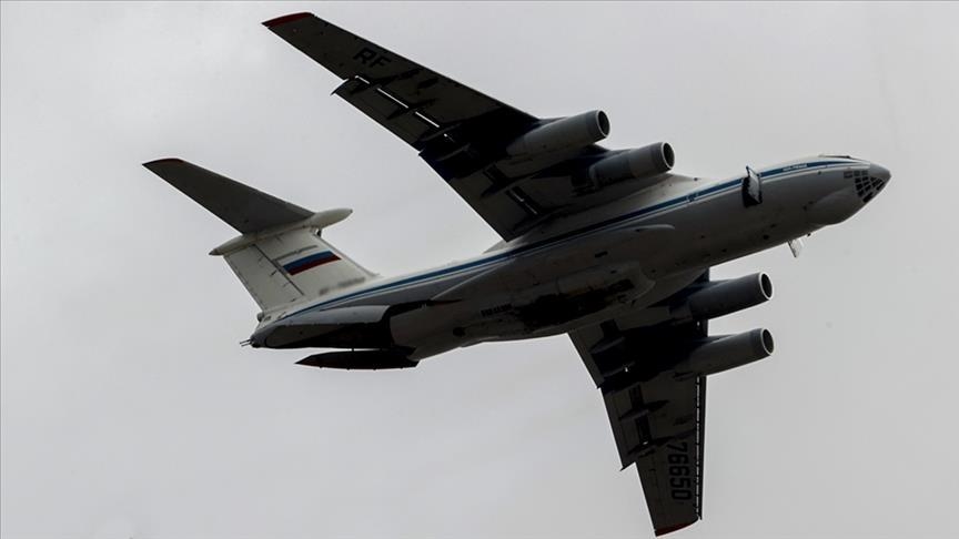 Транспортный самолет Ил-76 совершил аварийную посадку под Красноярском