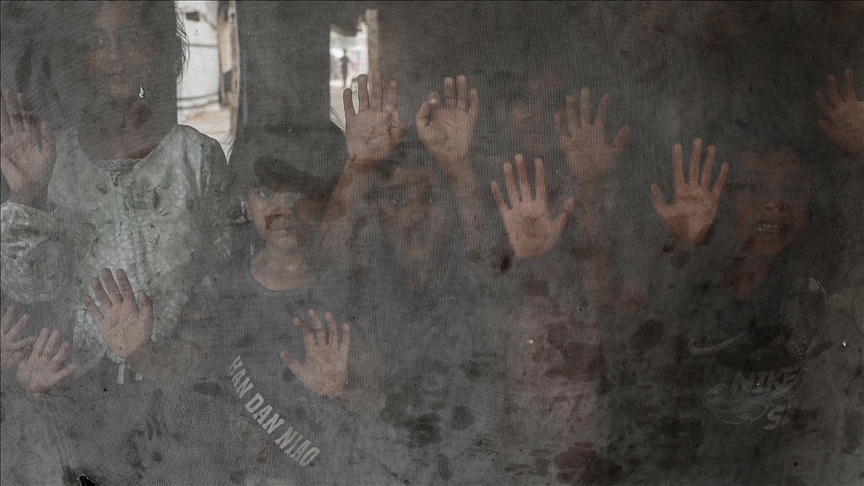 16 Gazans killed in fresh Israeli attacks as 6 more die of starvation