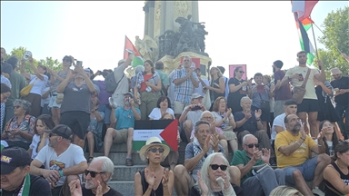 Teachers stage sit-in in Madrid demanding arms embargo on Israel