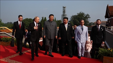 China's Xi says humanity faces choice between peace and war