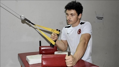 Milli bilek güreşçi Tuğrulhan, dünya şampiyonluğu için kolları sıvadı