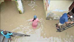 Landslides kill 6 more as rains batter northern India